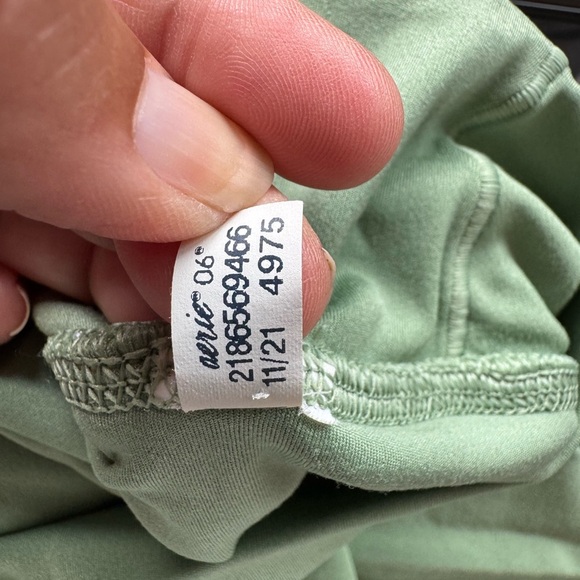 OFFLINE By Aerie Real Me Crossover Flowy Shorts Size Large - Picture 9 of 11